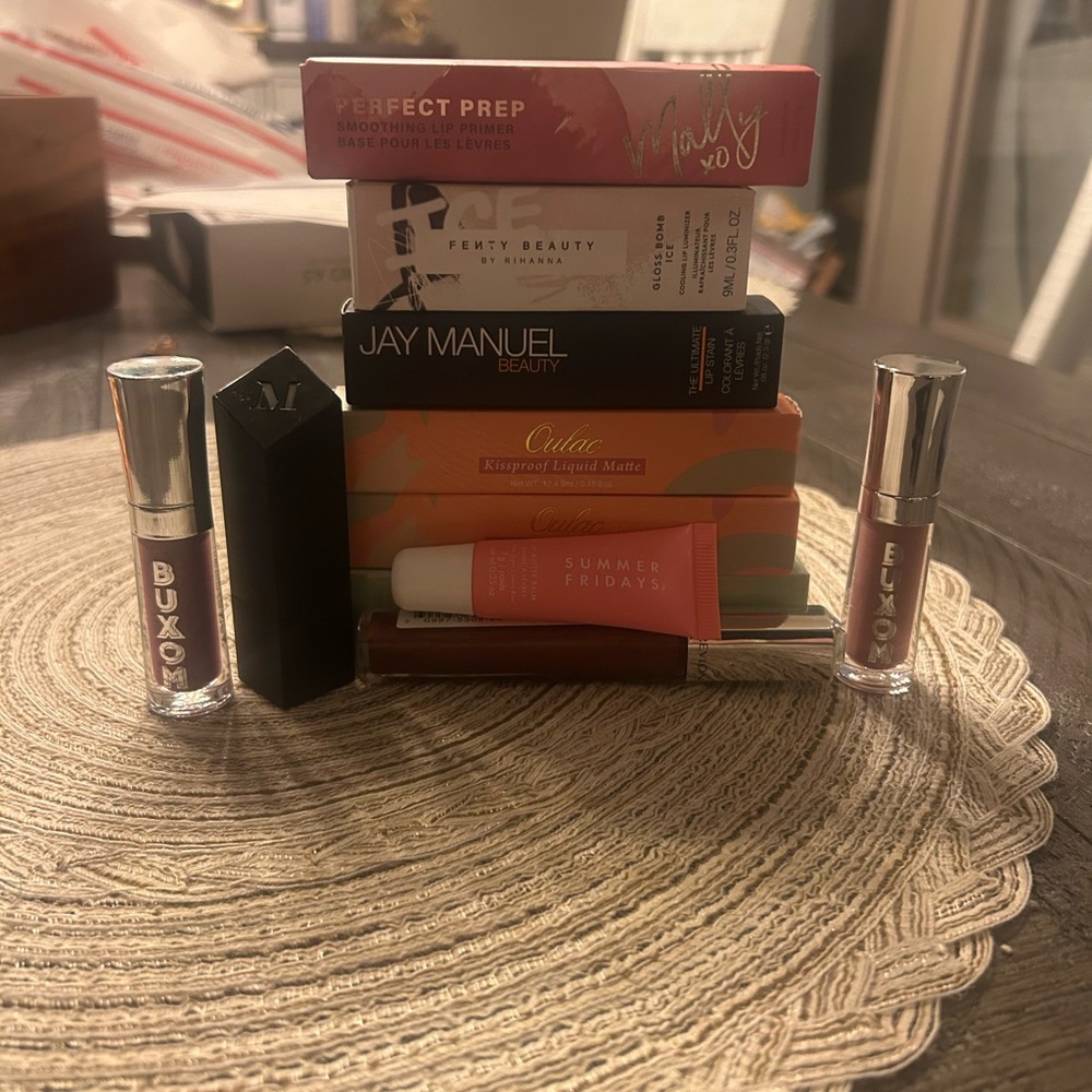 Fenty Beauty Gloss Bomb in ice and plenty more